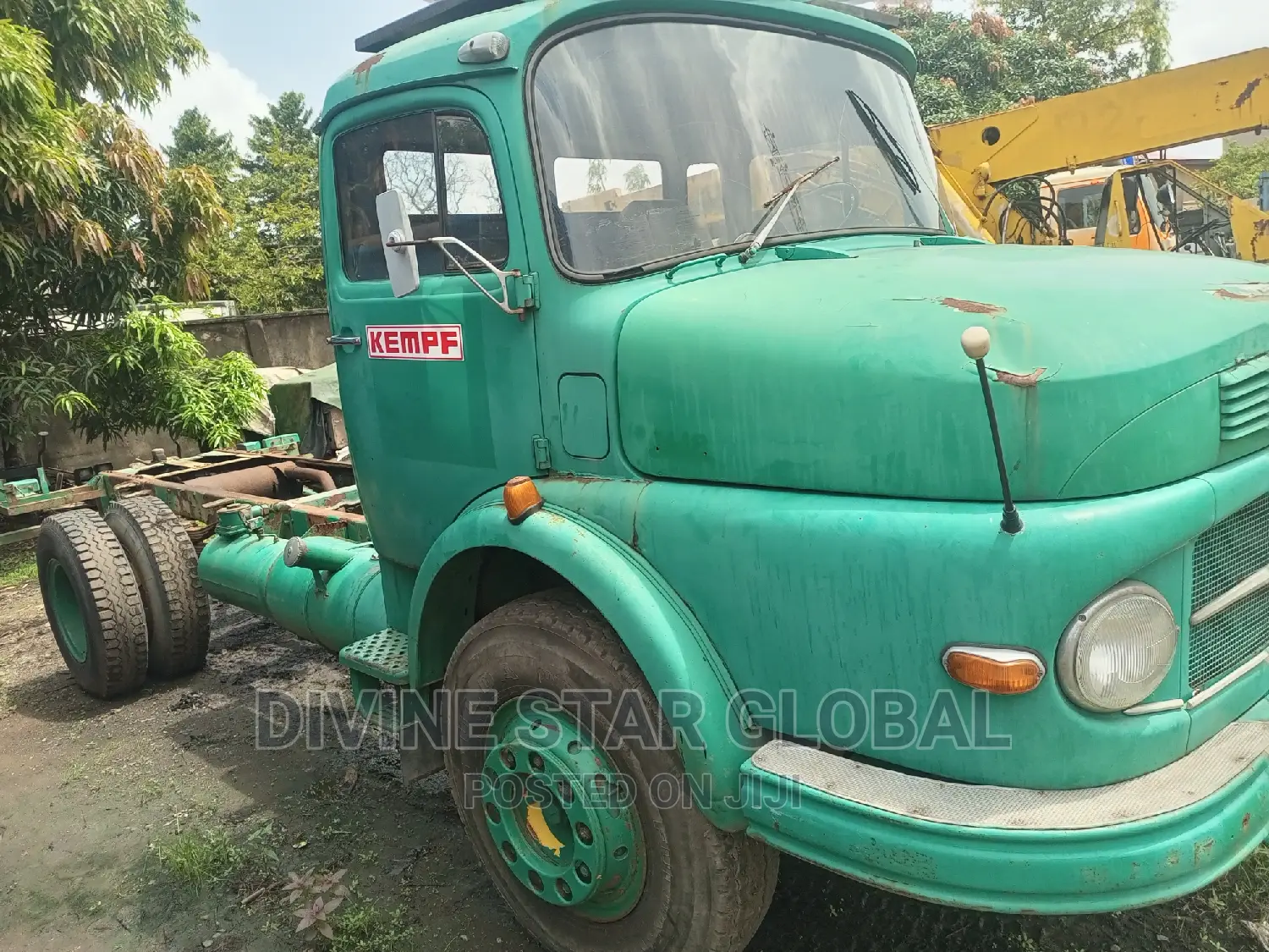 MERCEDES-BENZ 1418 Cap and Cheeses