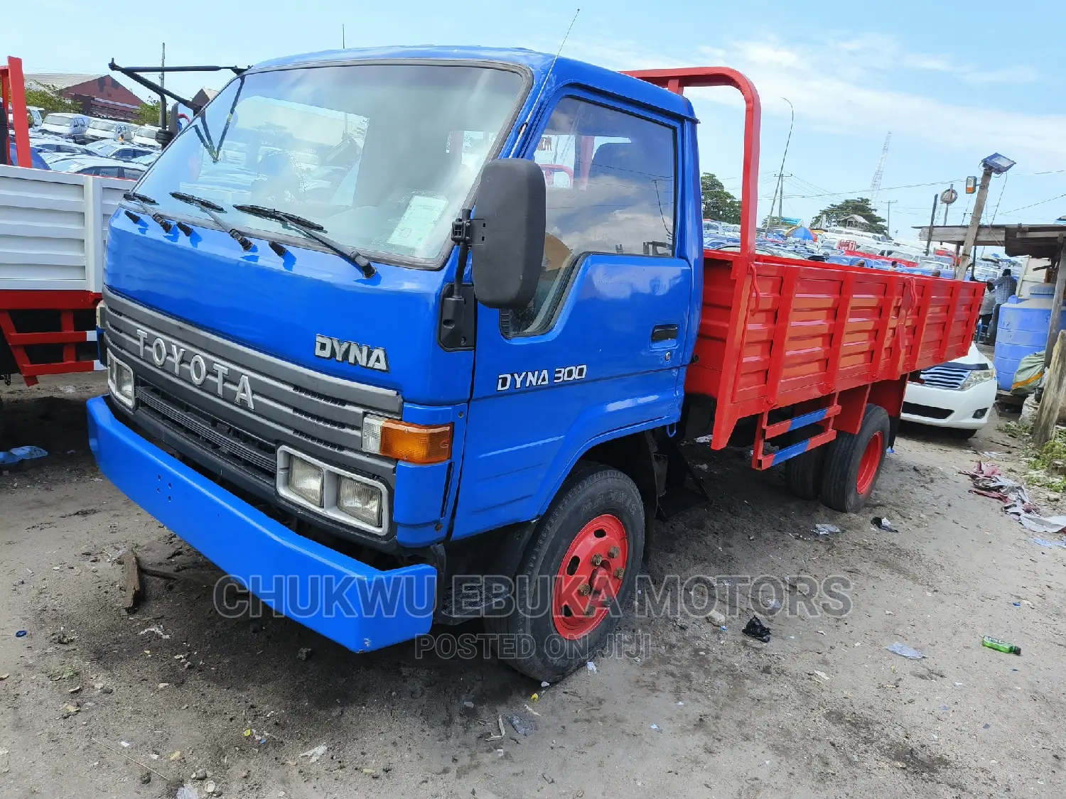 Toyota Dyna 300 With Red Bucket