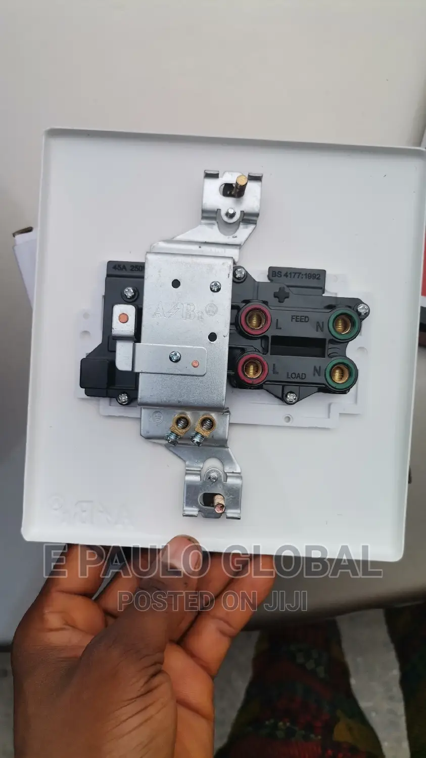 6 By 6 Kitchen Cooker Unit A&BT