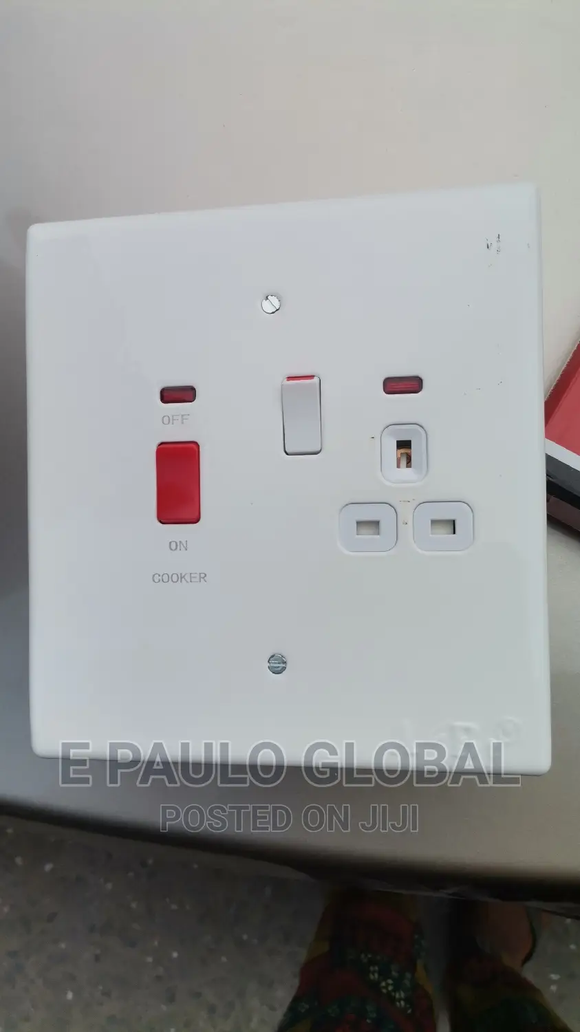 6 By 6 Kitchen Cooker Unit A&BT
