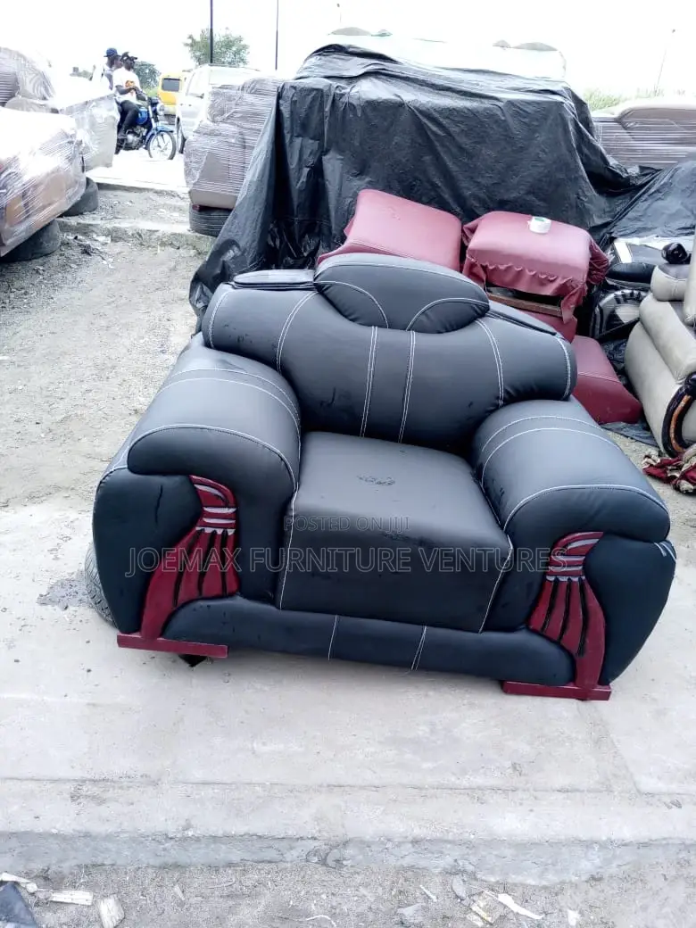 Leather Living Room Sofa Set 7 Seaters.