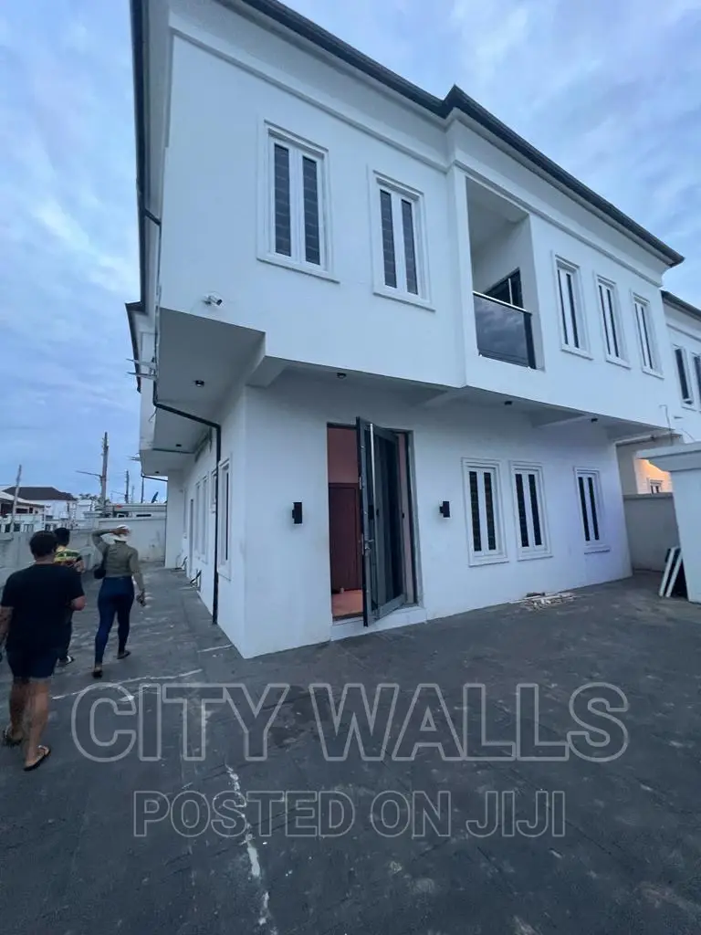 1bdrm Shared Apartment in Osapa london for rent