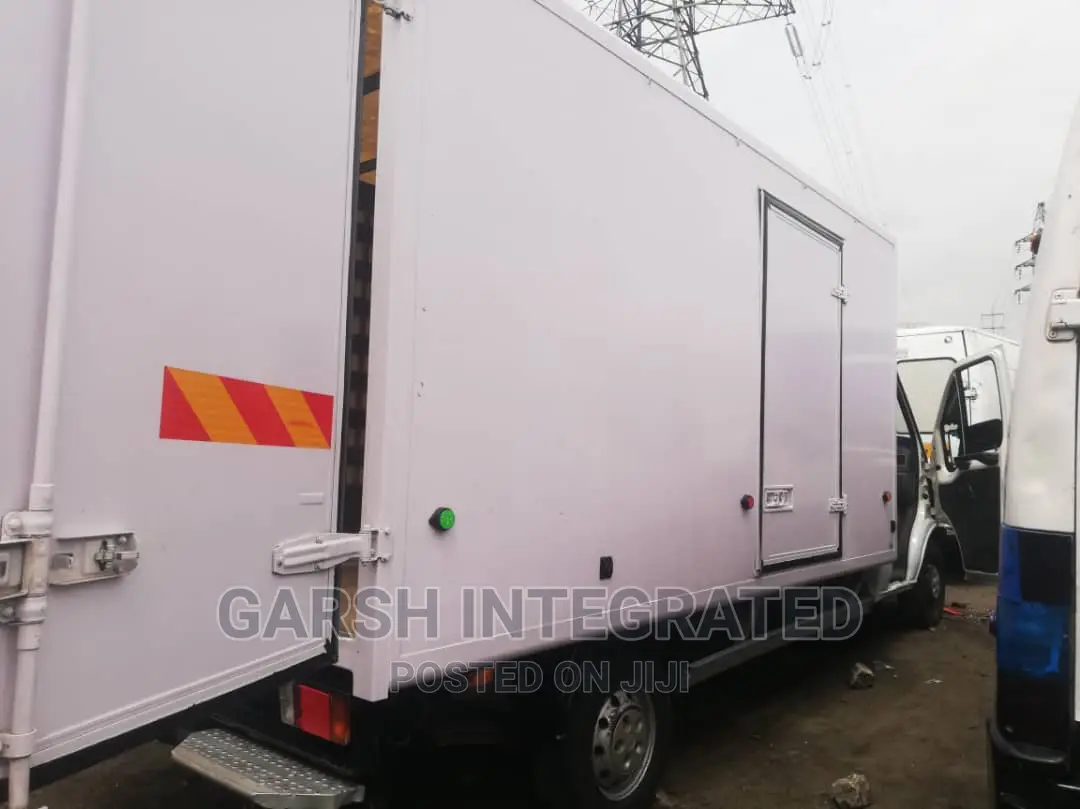Mini Truck for Hire