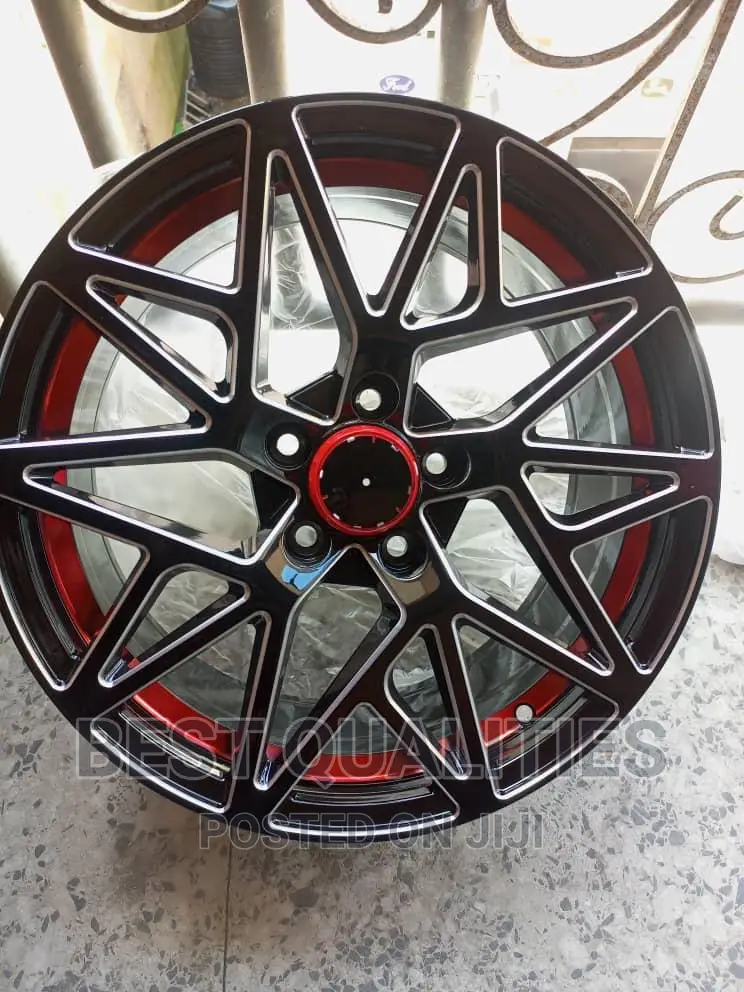 Alloy Wheel { 17 Rim }