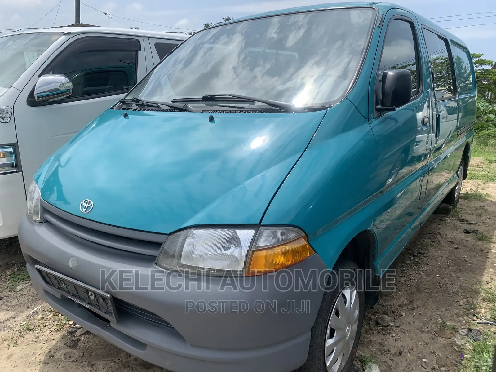 Toyota HiAce 1999 Blue