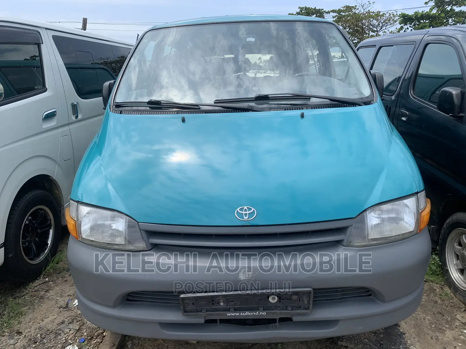 Toyota HiAce 1999 Blue