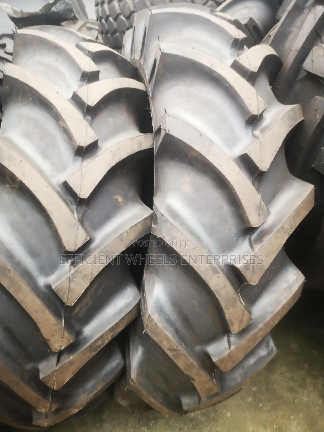 16.9-30 Speedways Caterpillar and Tractors India Tyres