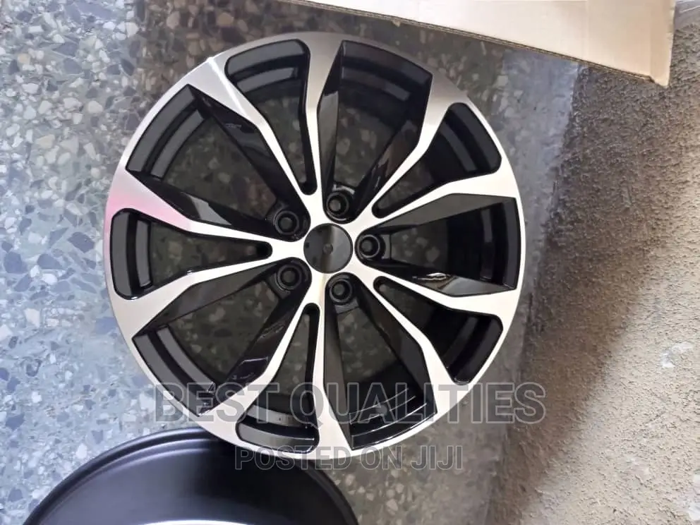 Alloy Wheel (17 Rim Big And Small Hub)