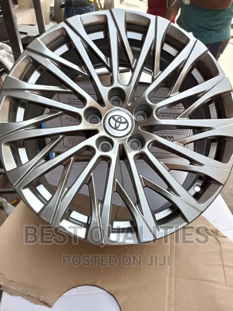 Alloy Wheel (17 Rim Big And Small Hub)