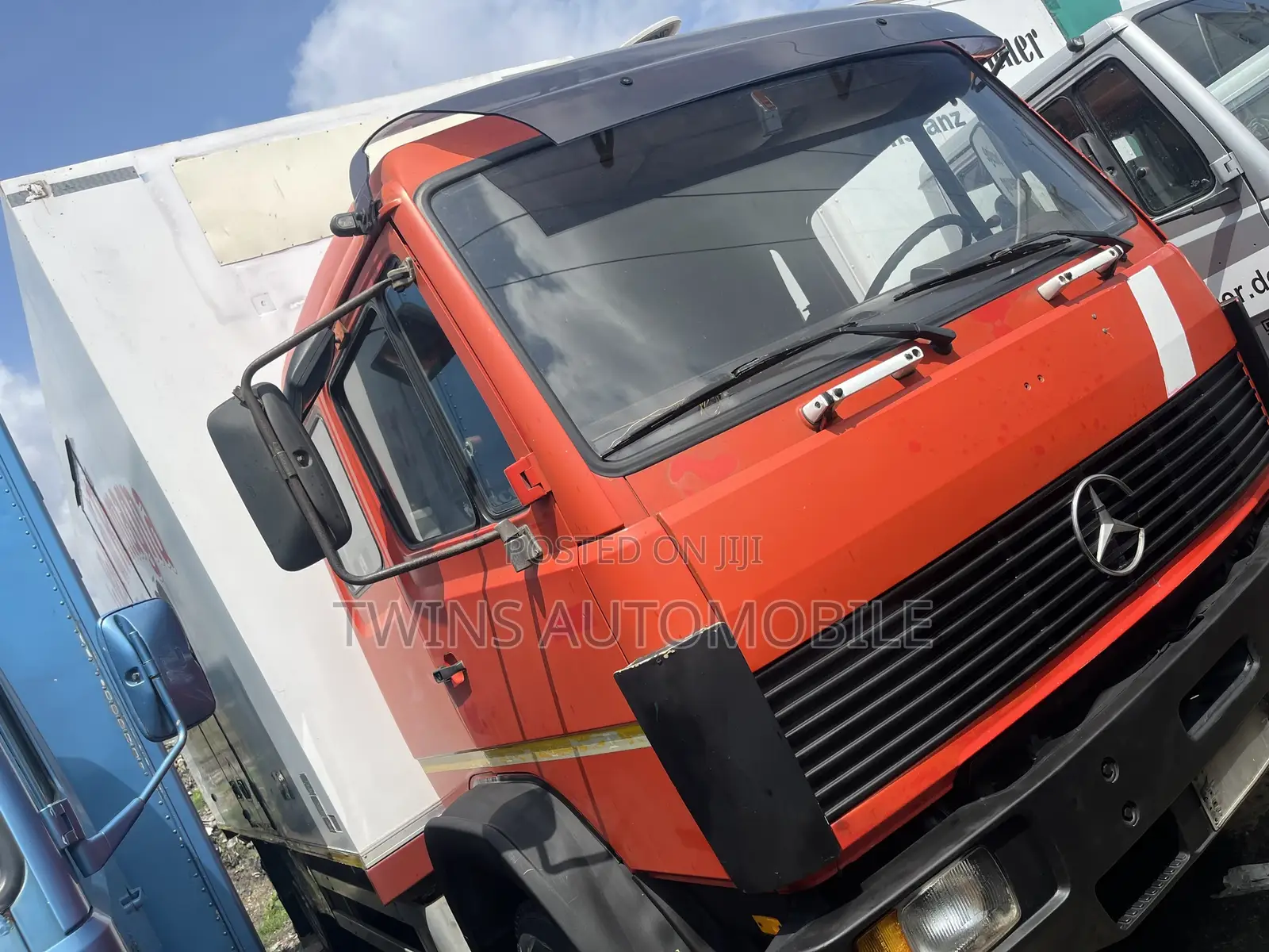 Mercedes-Benz 1520 Container