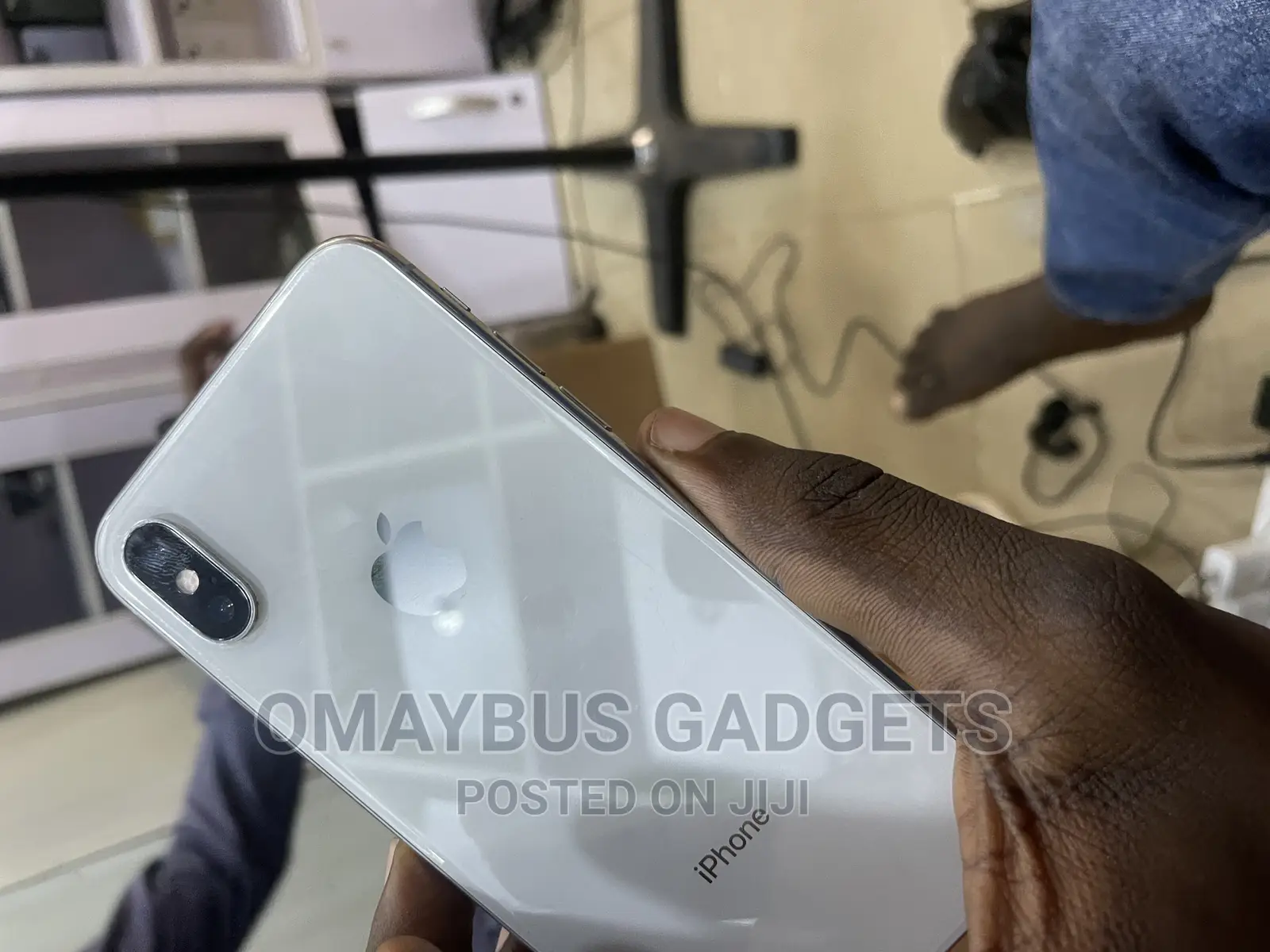 Apple iPhone X 64 GB White