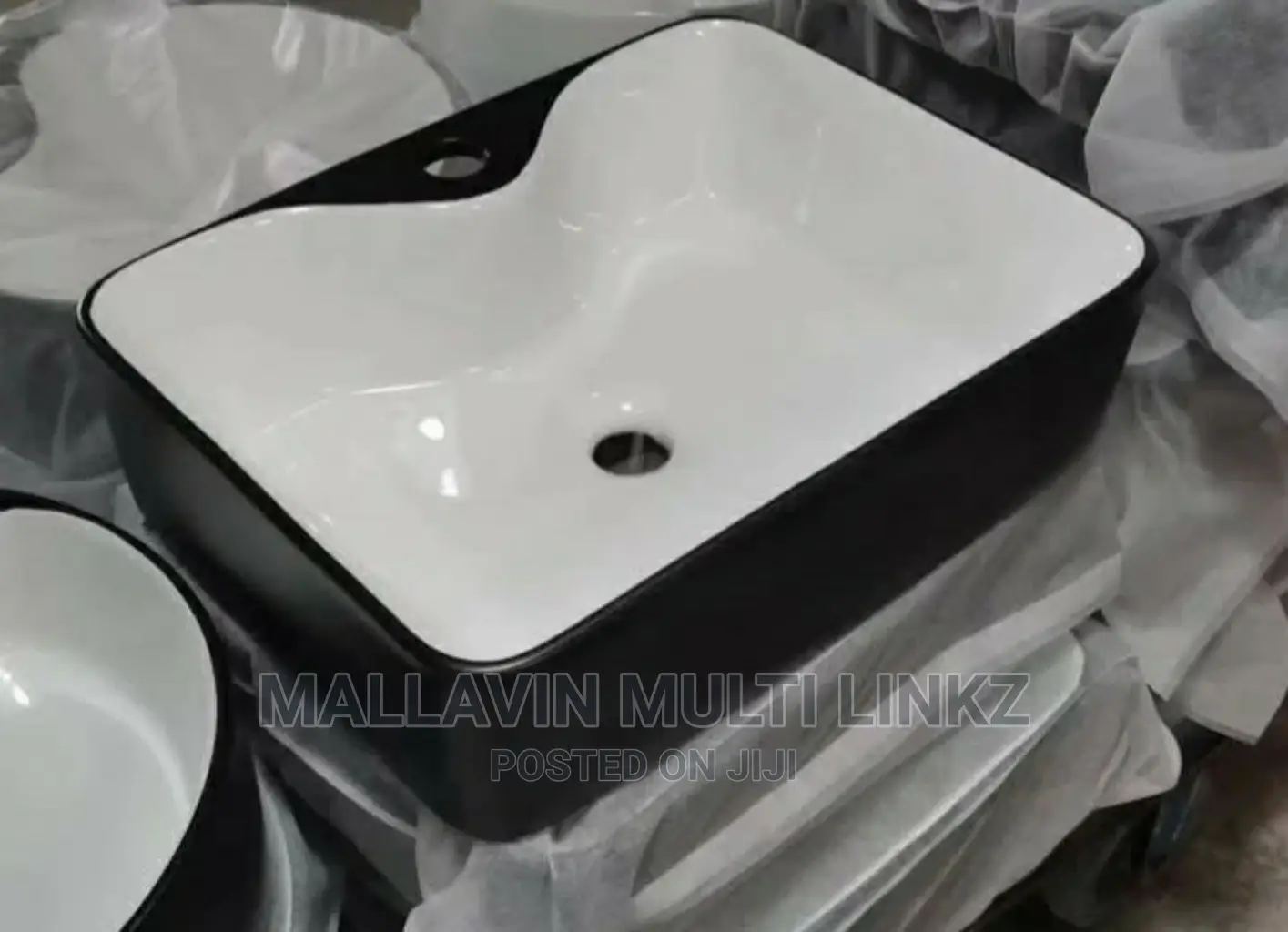 Ceramic White and Black Countertop Basins