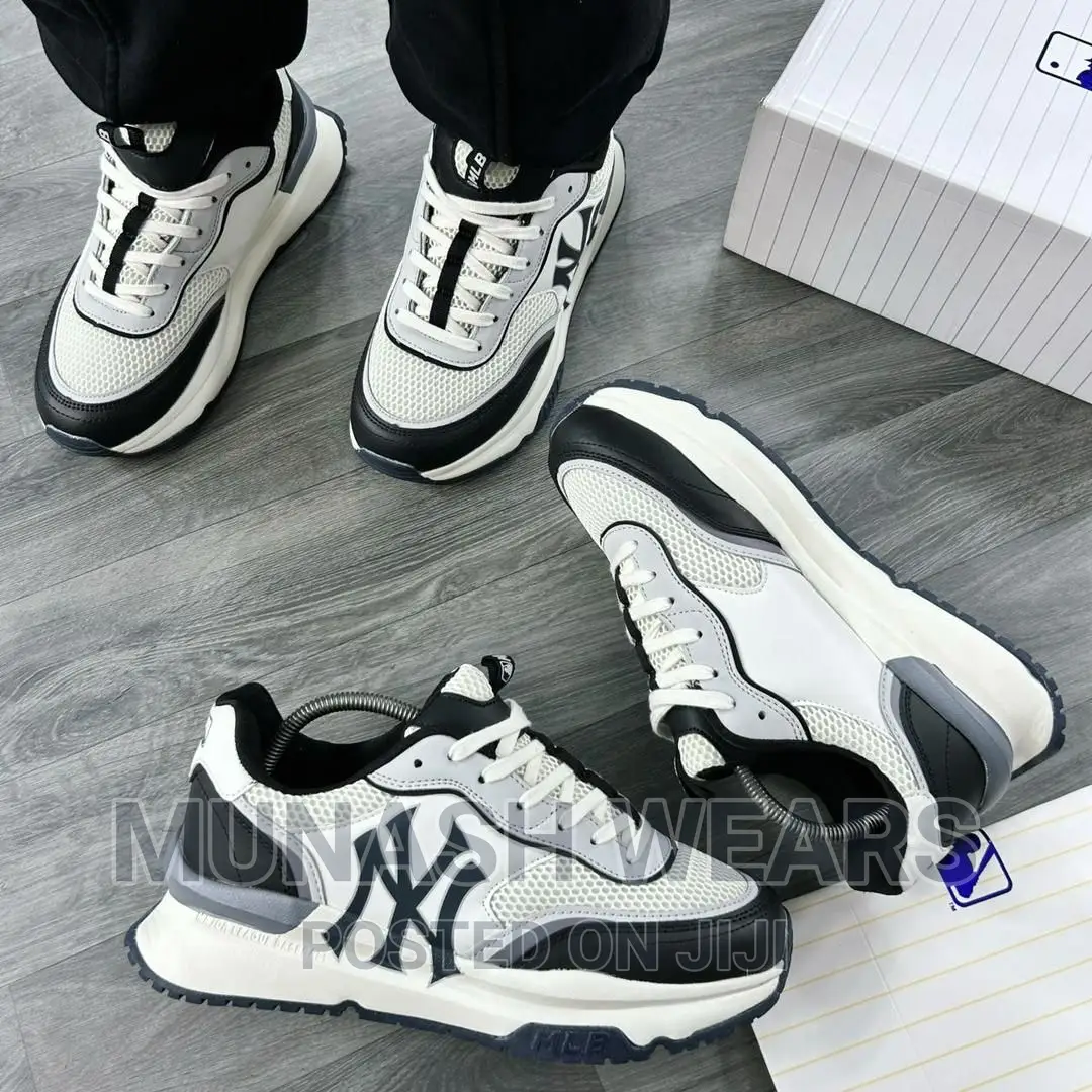 Nike X Jordan Sneakers