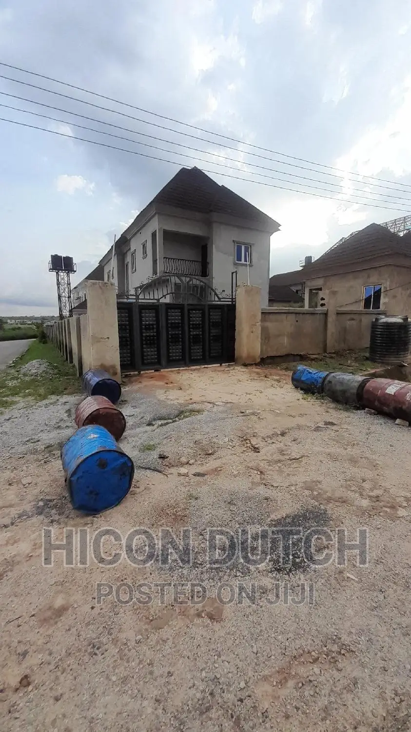 4bdrm Duplex in Justice Estate, Gwarinpa for sale