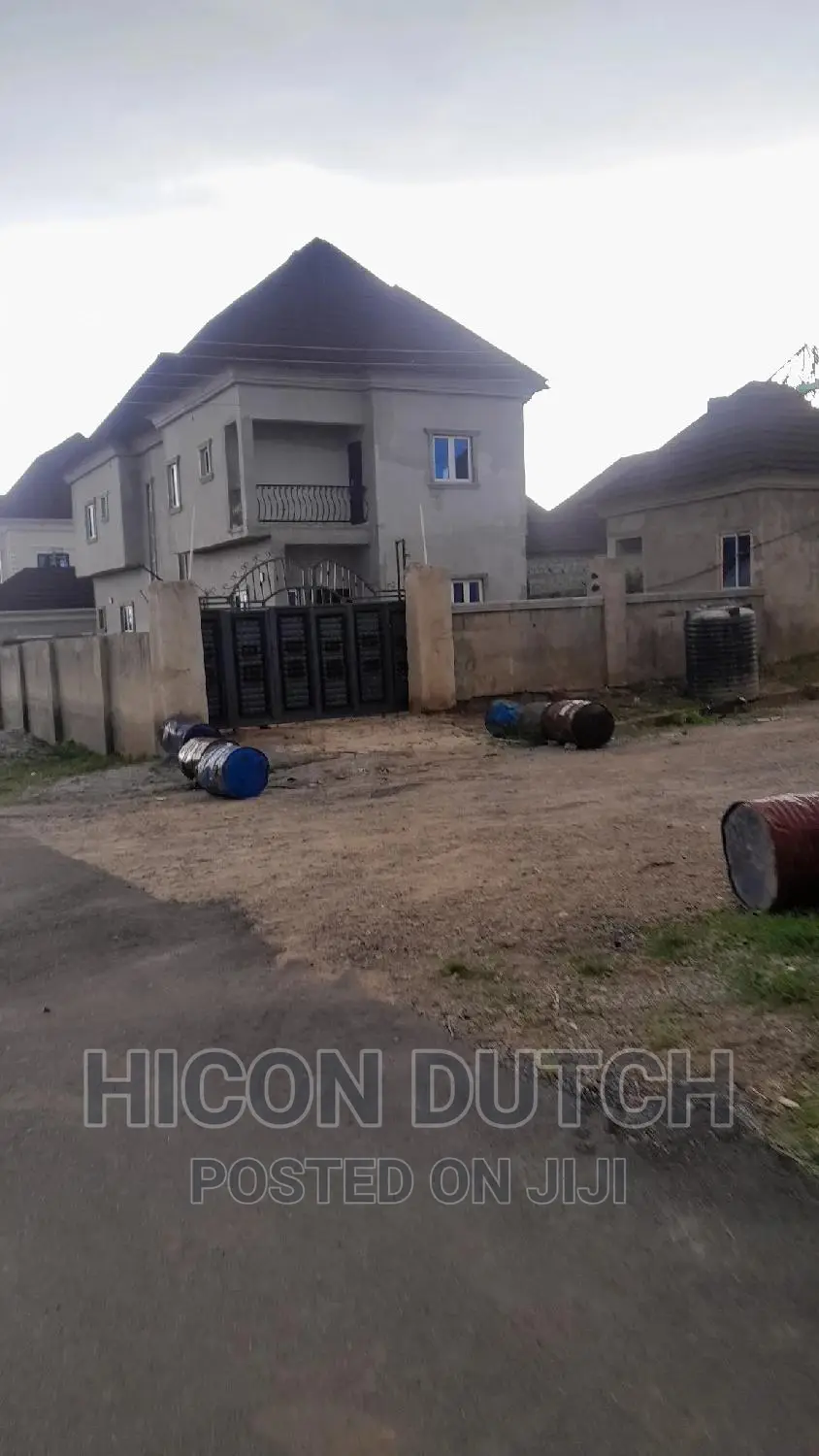 4bdrm Duplex in Justice Estate, Gwarinpa for sale