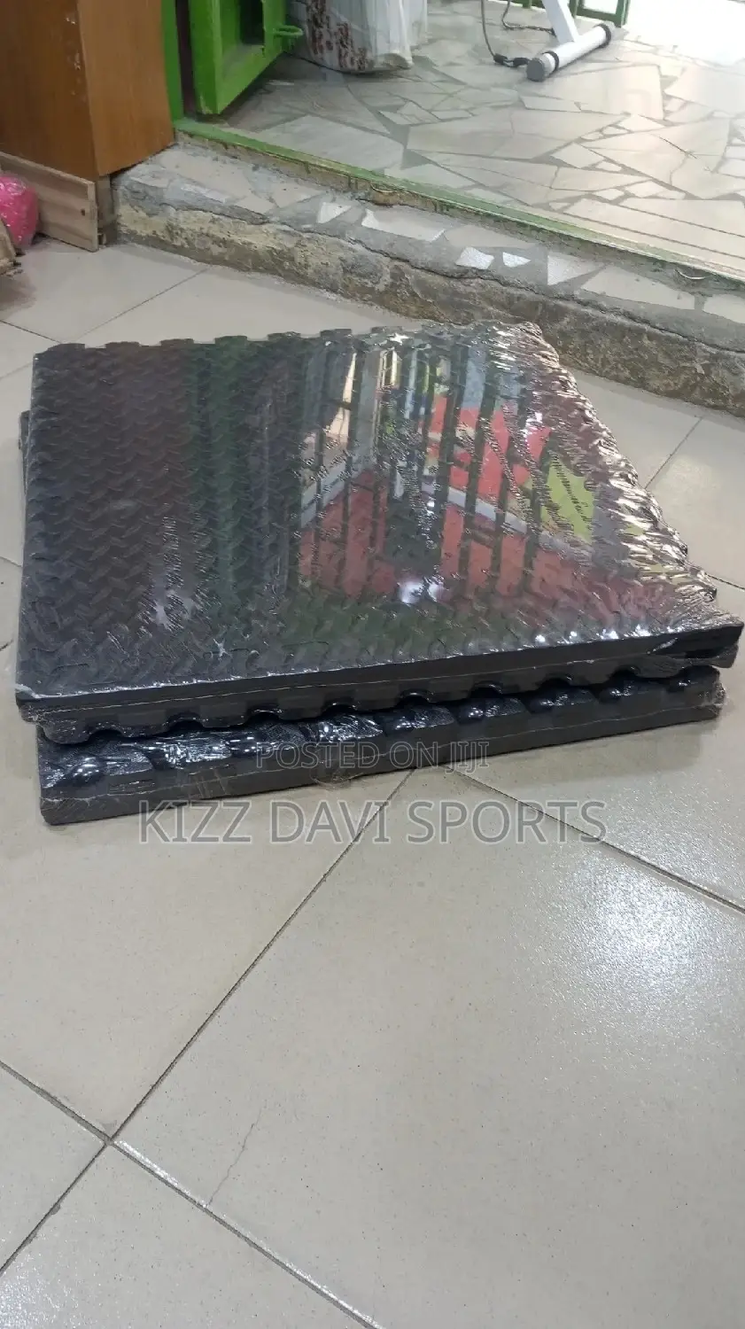 Inter Locks Mat