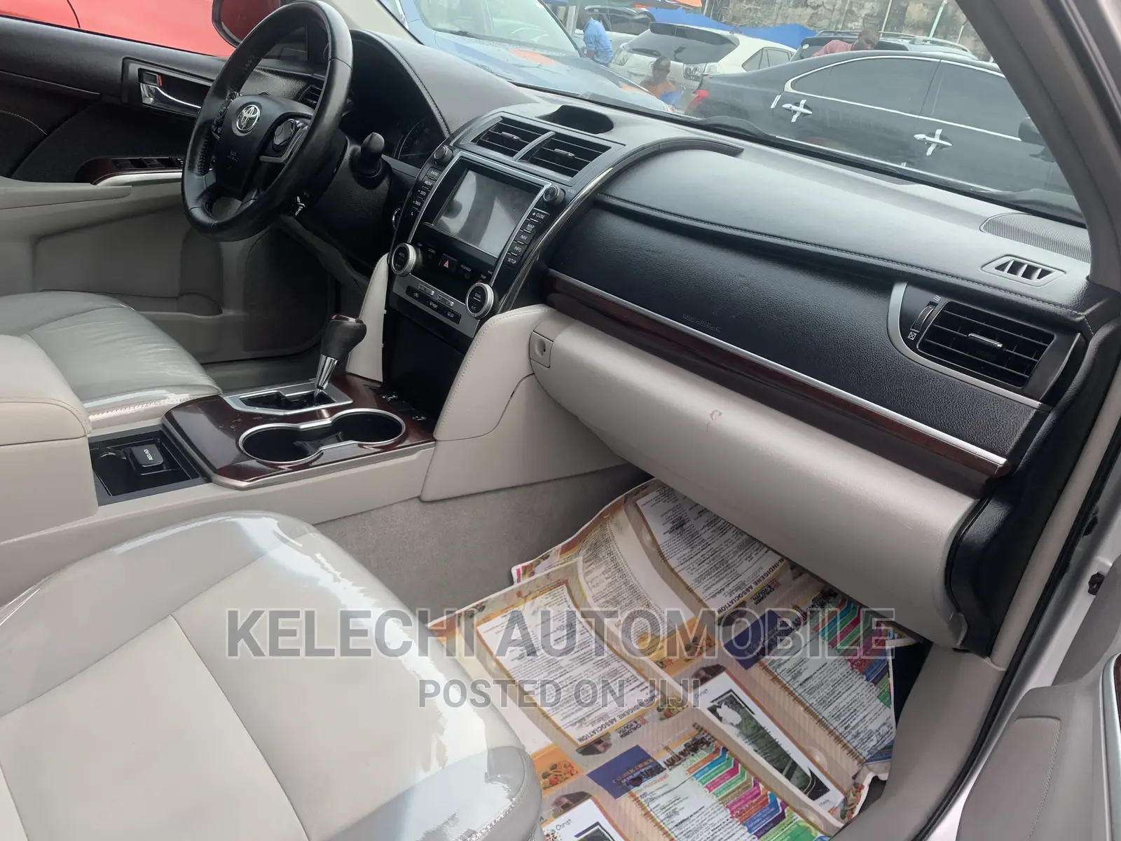 Toyota Camry XLE 4dr Sedan (2.5L 4cyl 6A) 2014 Silver