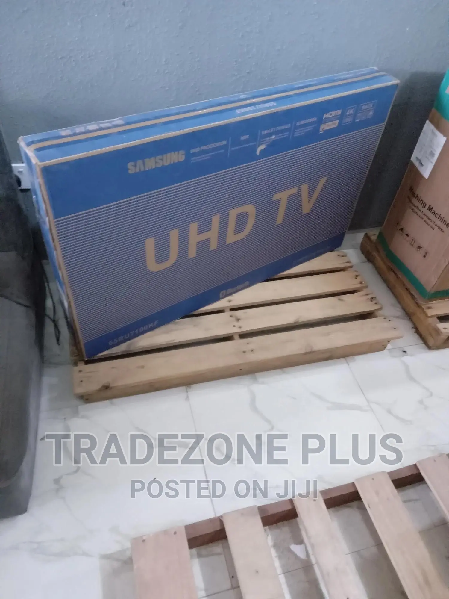 New in Samsung 55 Inch Smart Led Television-55ru7100kf
