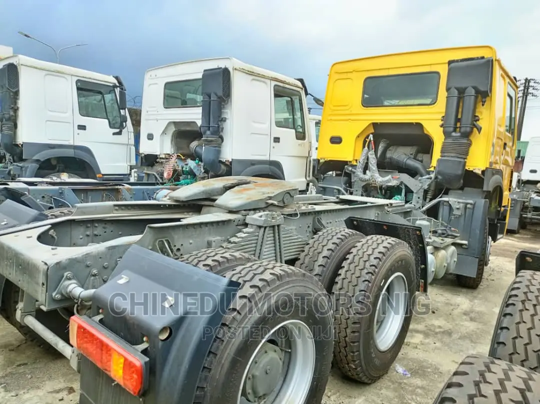 Howo Tractor Head 371 10 Tyres