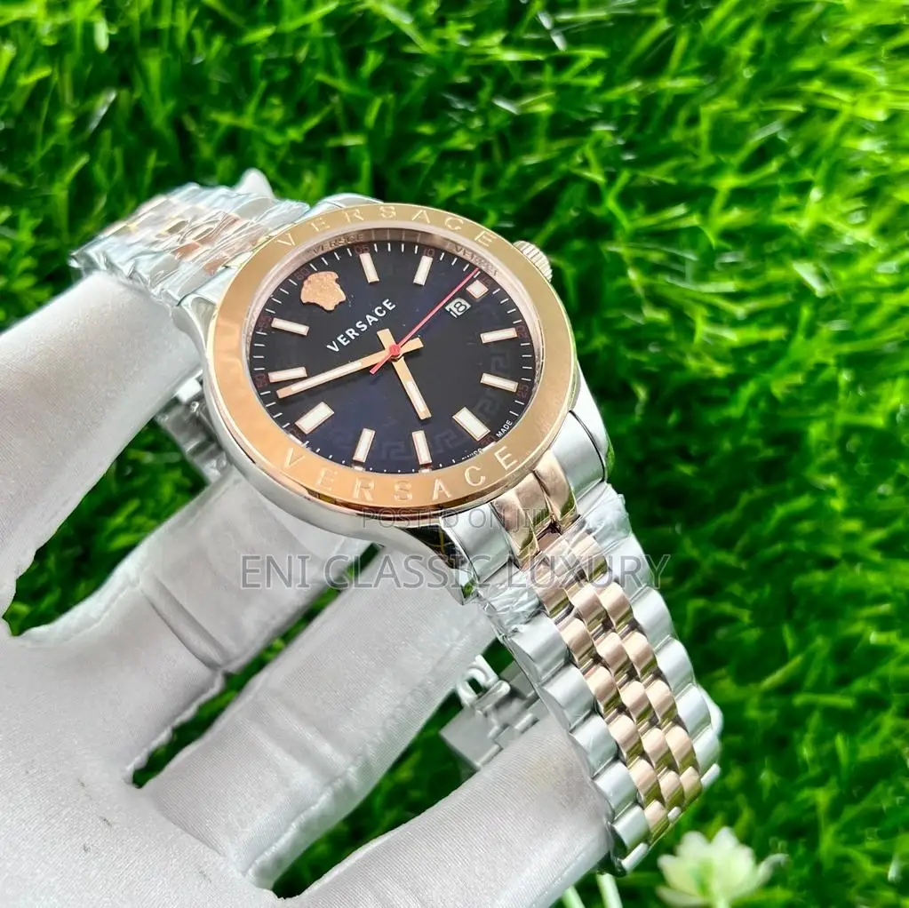 Original Luxury Outfit Versace Wristwatches Available