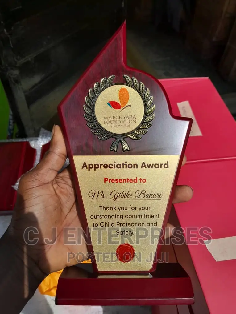 Wooden Award Plaque L90