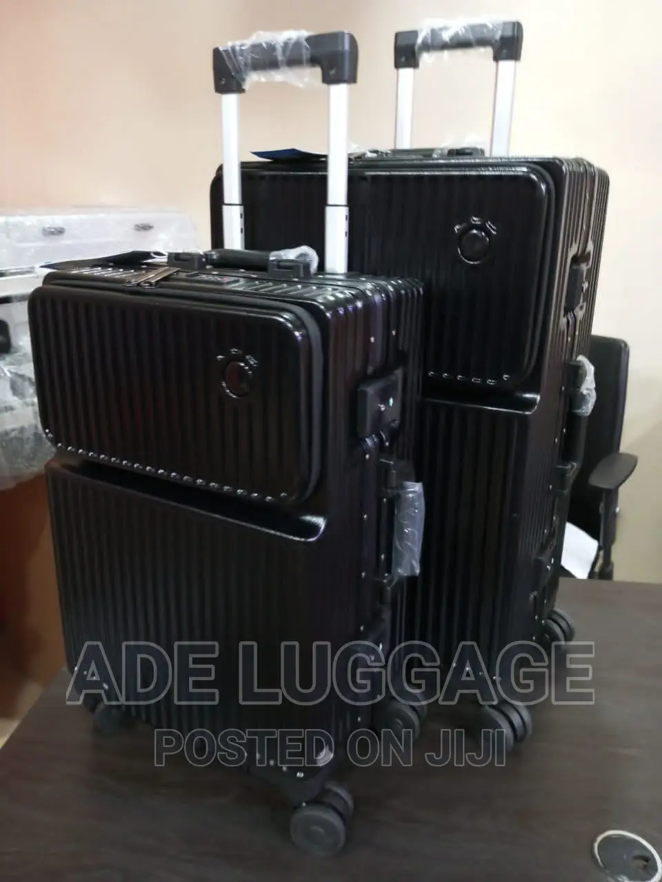Aluminum Metal Trolling Luggage .