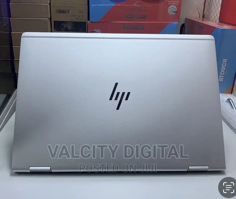 Laptop HP EliteBook 1030 16GB Intel Core i7 SSD 512GB