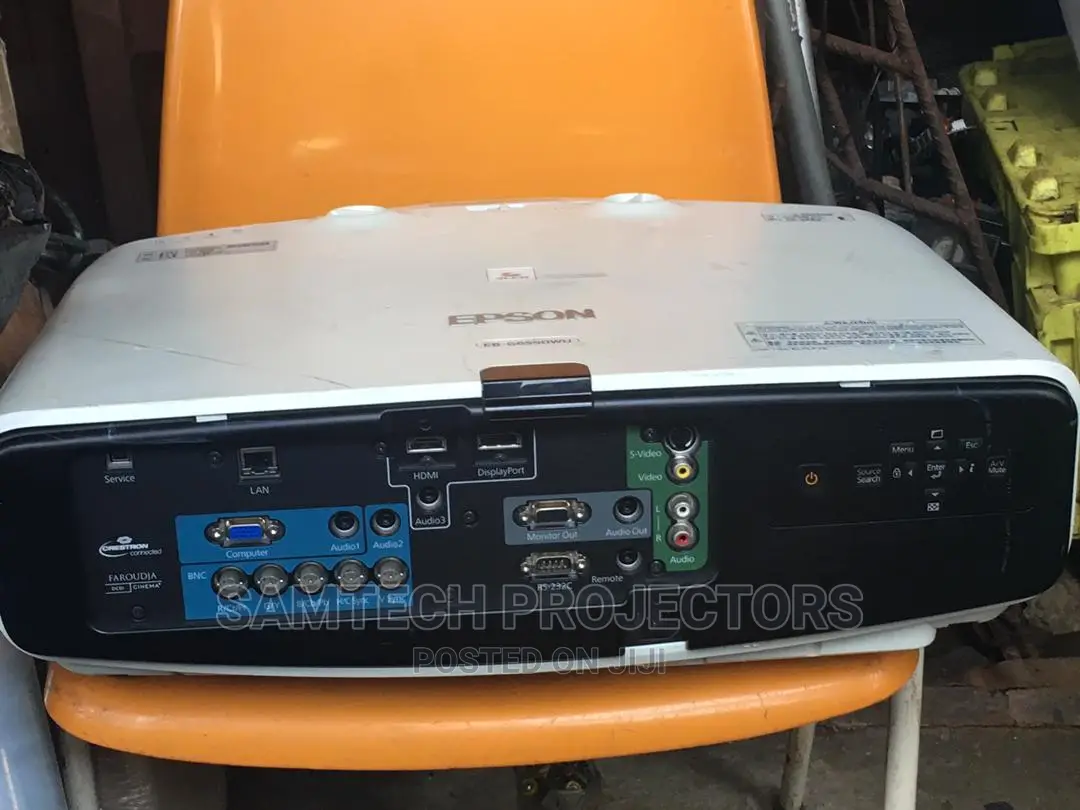 Direct UK Used(EPSON) 7000 Lumens Very Sharp Available 4 Now
