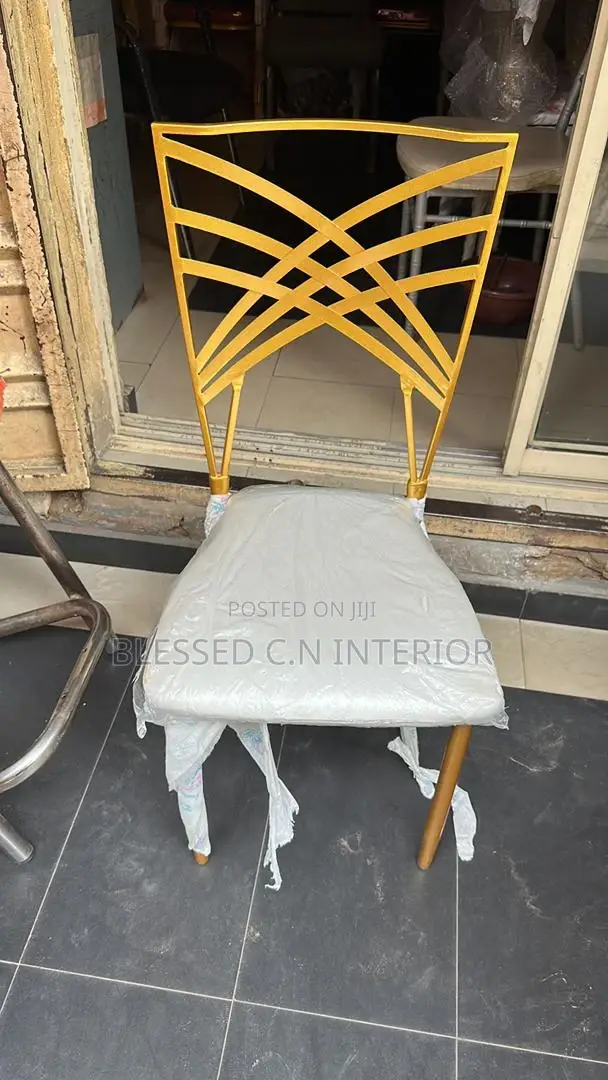 Standard Quality Multipurpose Gameleon Event Chair