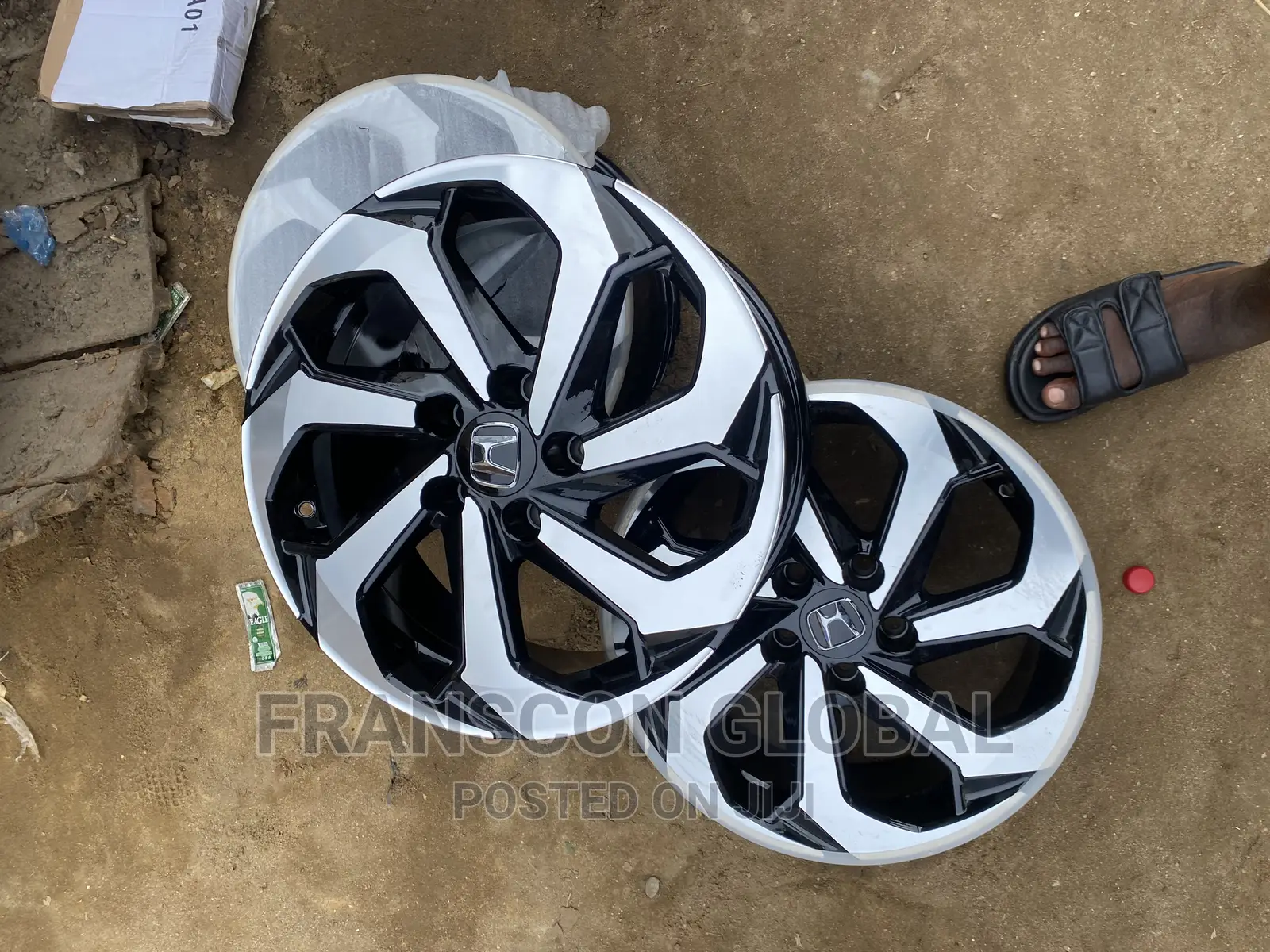 All Honda and Acura Body Parts Available