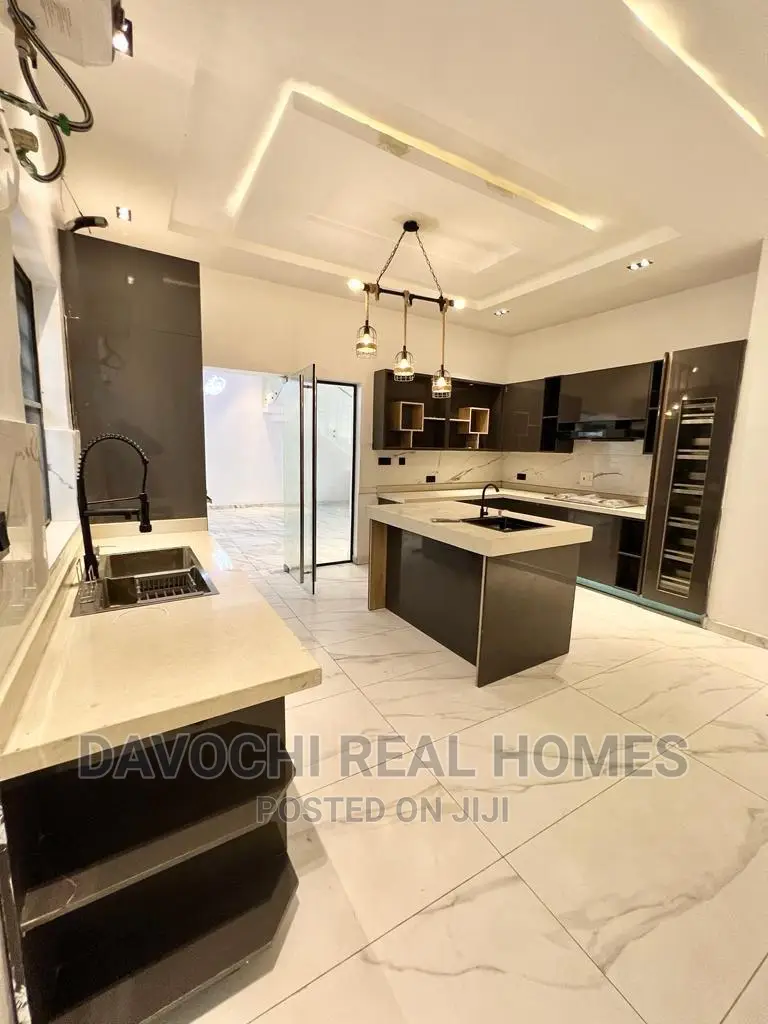 5bdrm Duplex in Ajah for sale