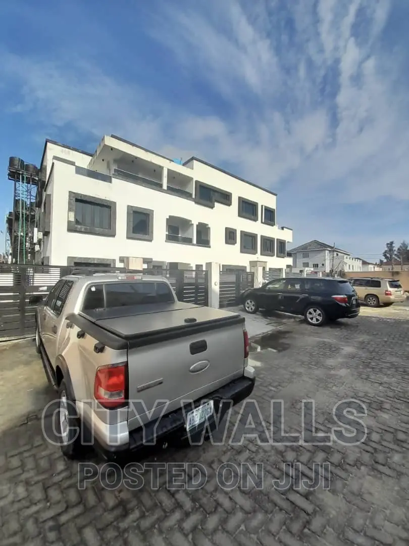 3bdrm Duplex in Chevron for rent
