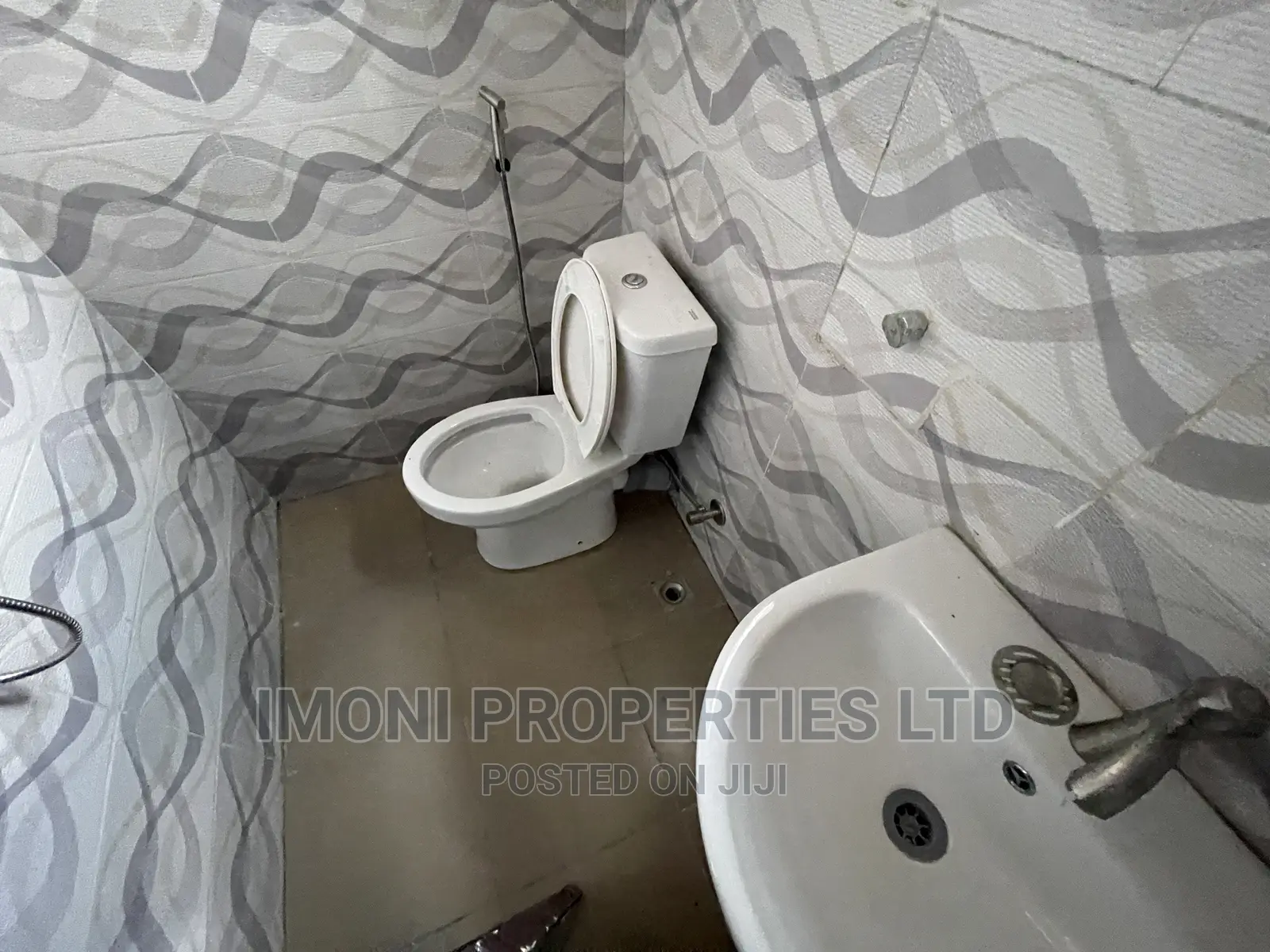 2bdrm Block of Flats in Fo1, Kubwa for rent