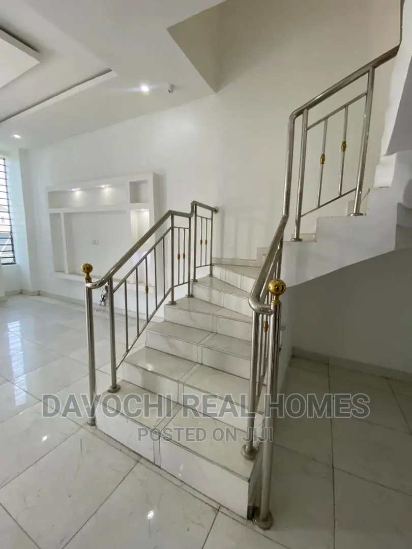 4bdrm Duplex in Orchid Road, Lekki for sale