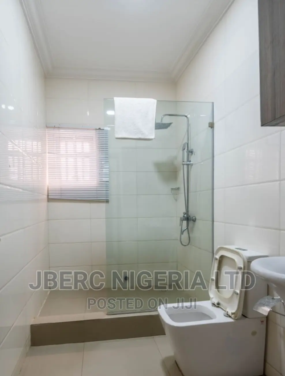 Short Stay Apartment Lekki -right