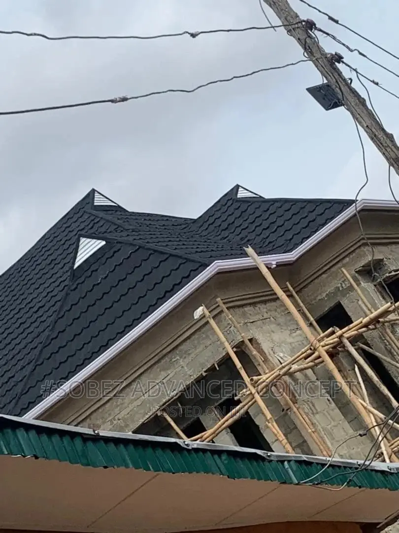House Roofing With Water Collector Installation
