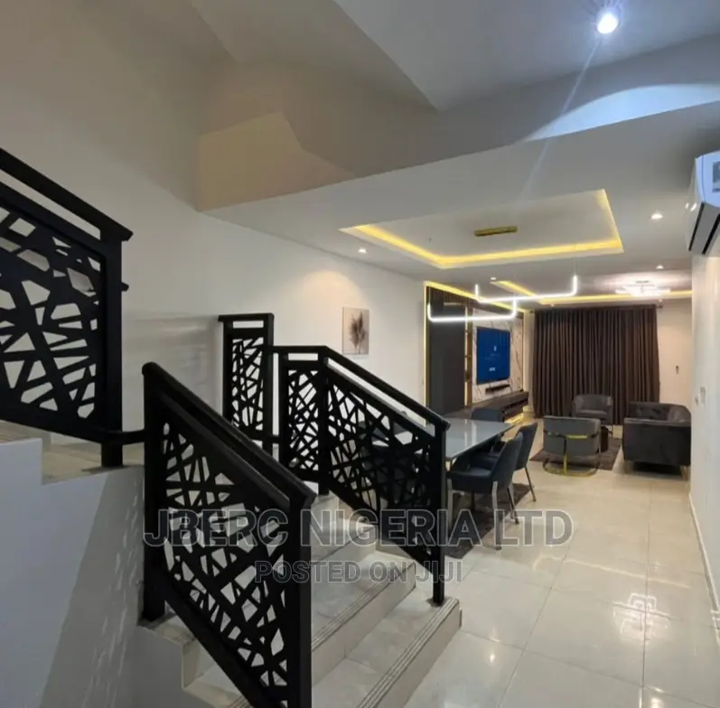 Richmond Rich Apartment