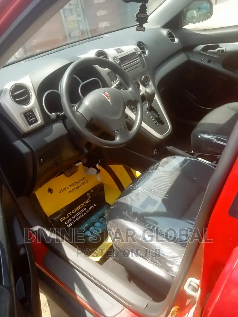 Pontiac Vibe 2010 Red