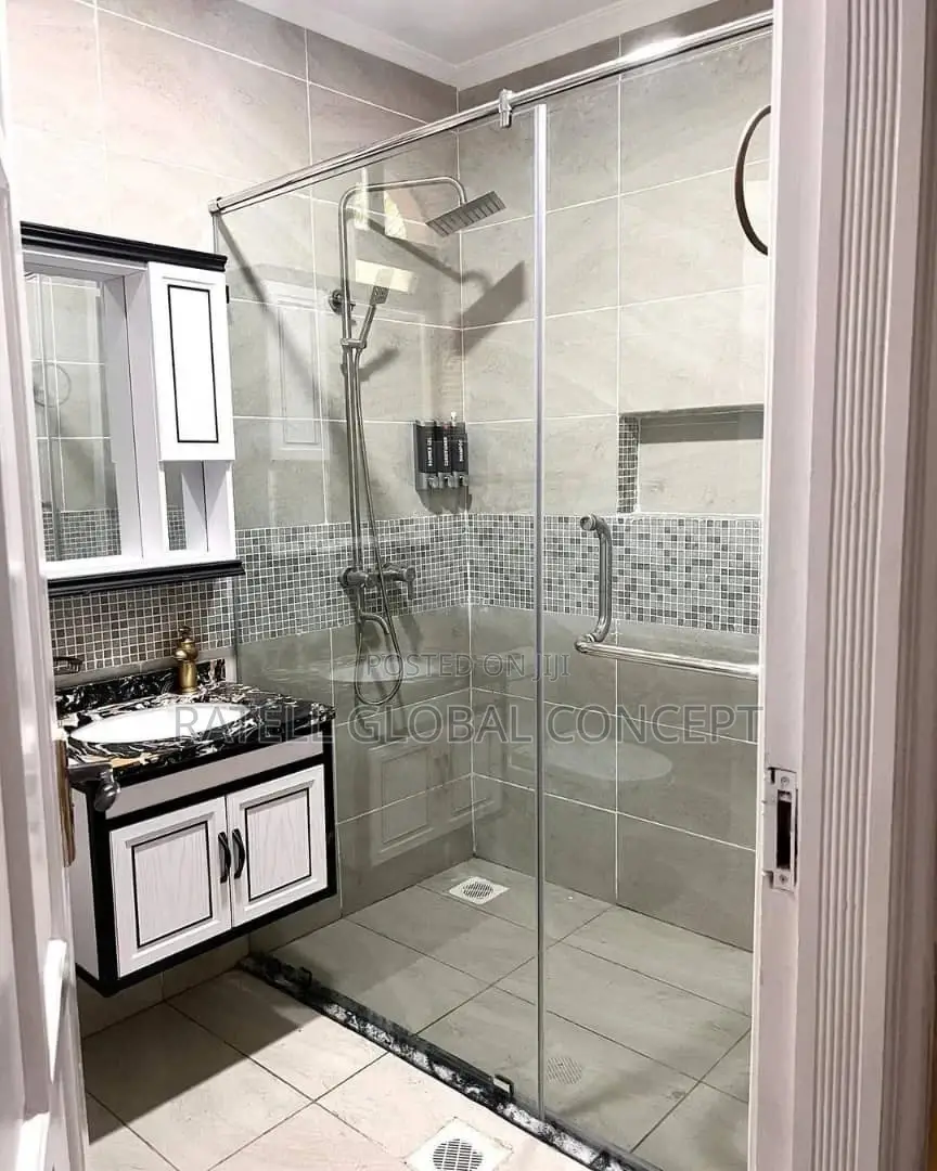 10mm Tampered Shower Glass Cubicle (Constructed Glass)
