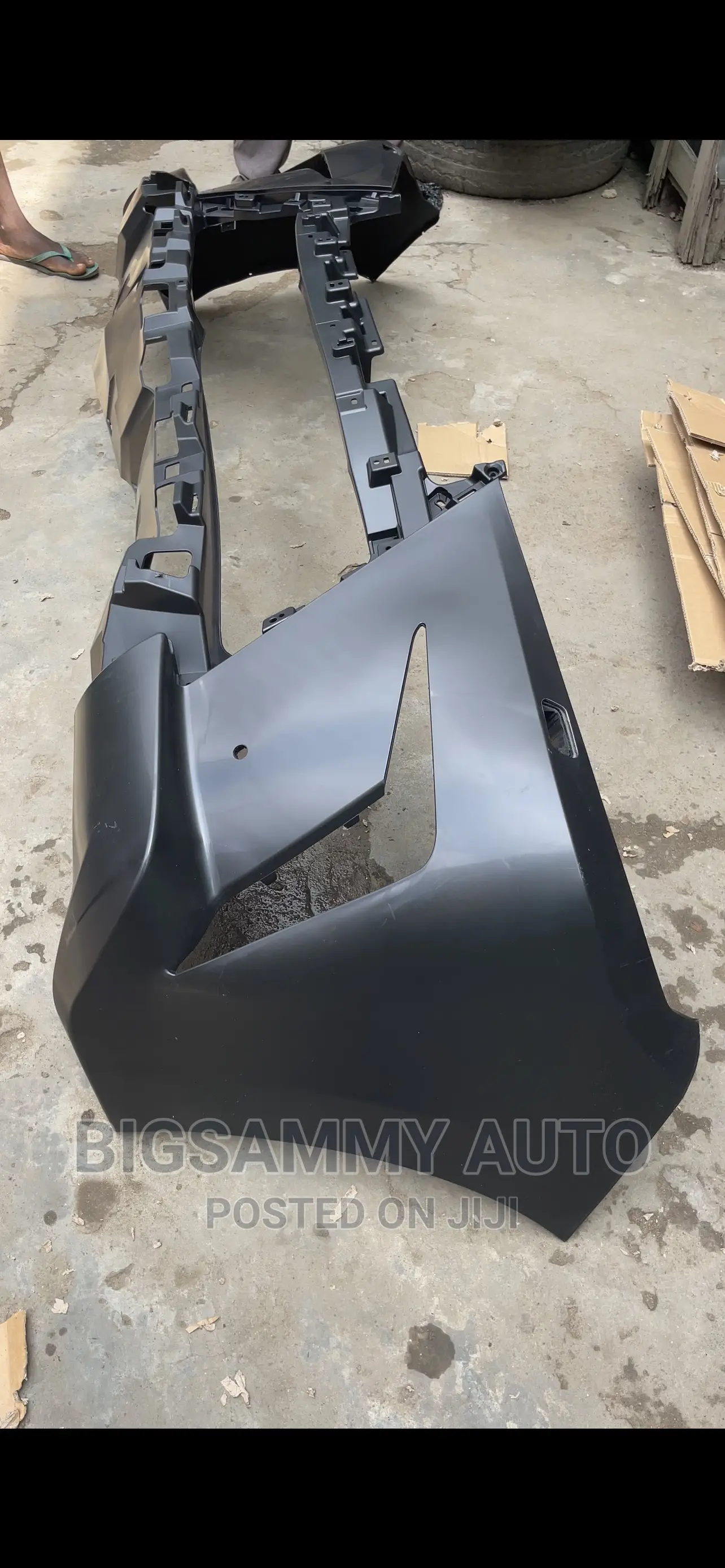 Lexus Lx 570 Front Empty Bumper