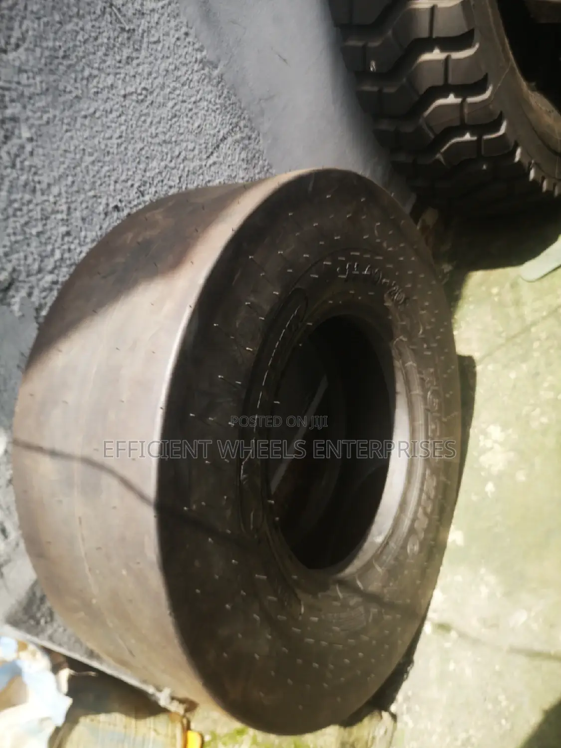11.00r20 (13/80- 20) Smooth Tyre