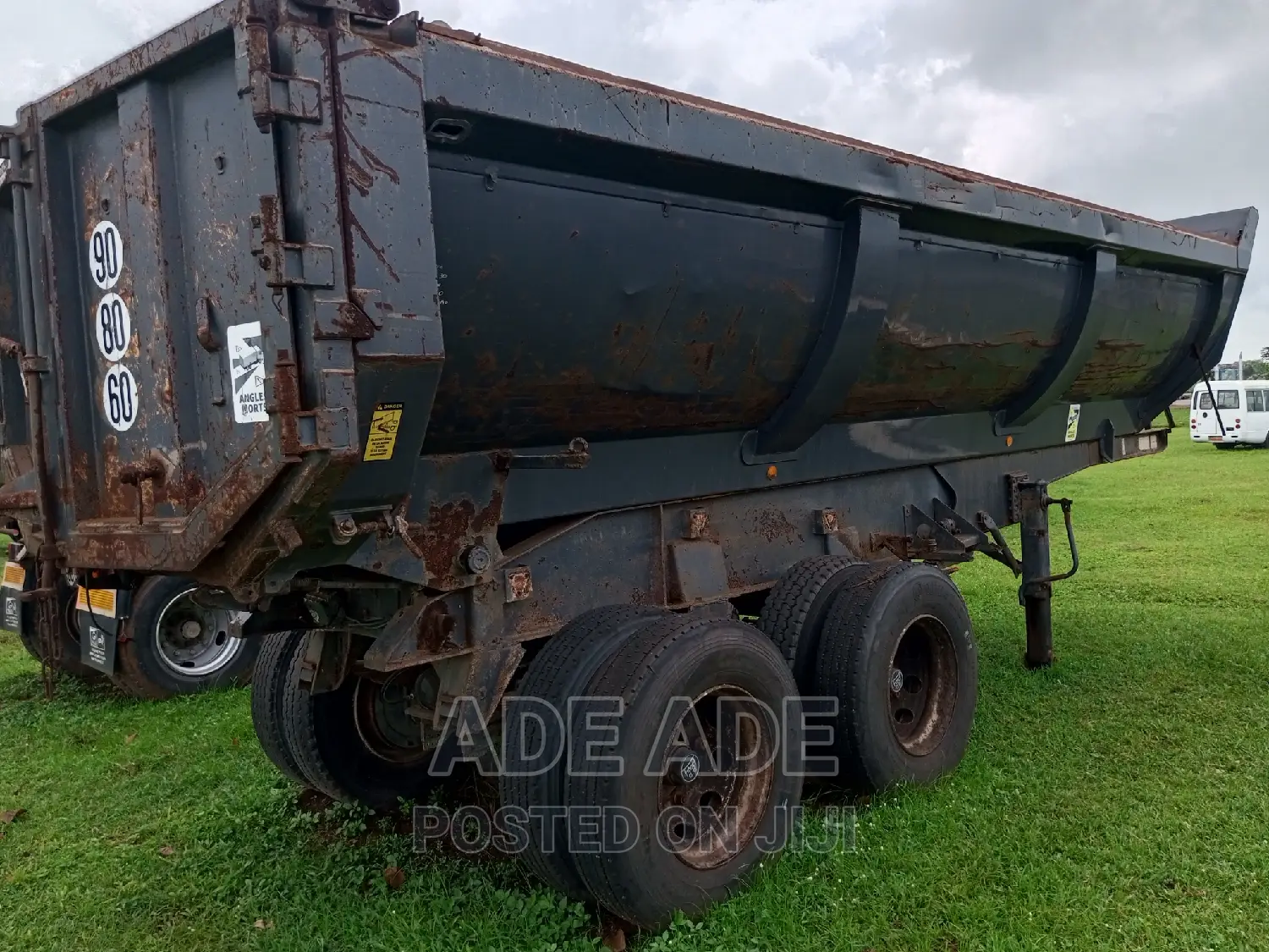 Tipping Bucket Dump Trailer