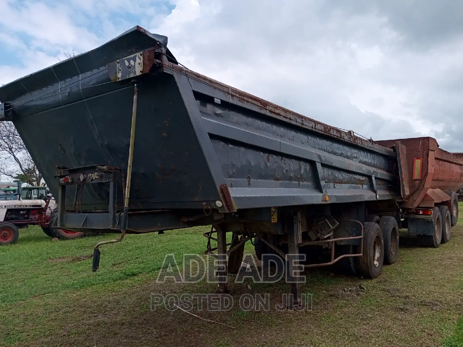 Tipping Trailer Dump Truck