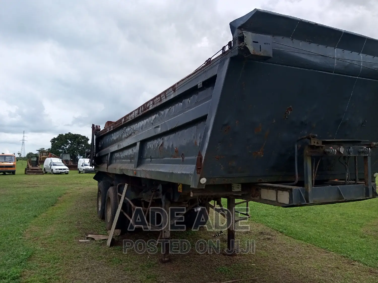 Tipping Trailer Dump Truck