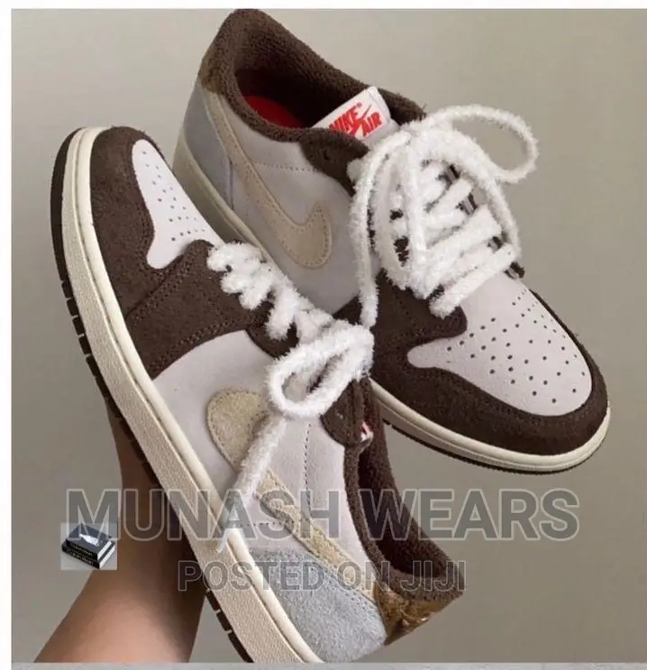 Nike Sb Dunk Low Sneakers
