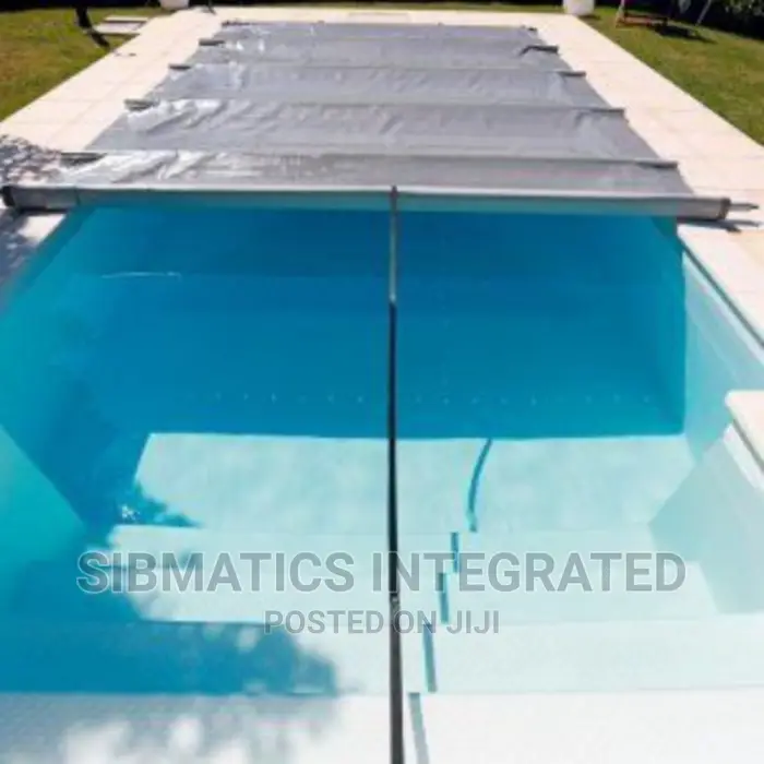 Swimming Pool Cover. Manual Operated.