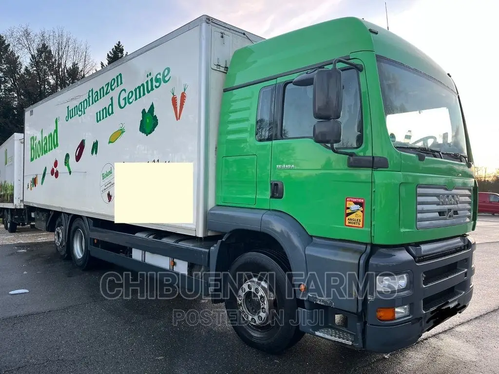 MAN DIESEL 10 Tyres, Container Body