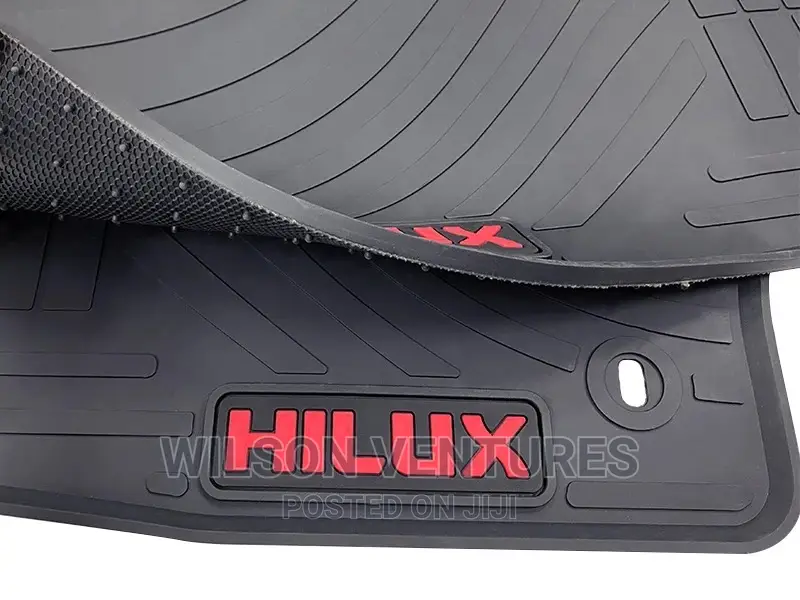 Customized Hilux Foot Mat