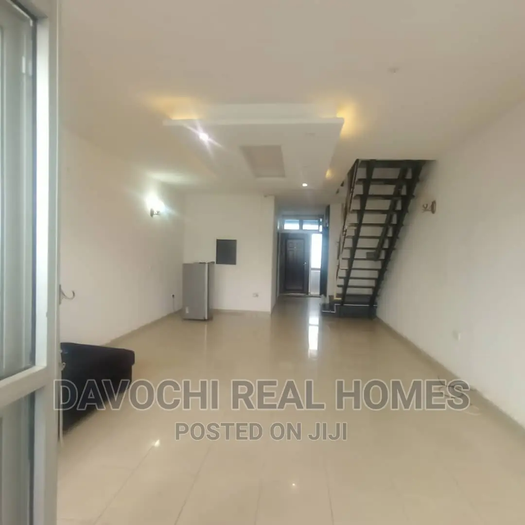 3bdrm Apartment in Chevron Second Toll, Lekki for rent