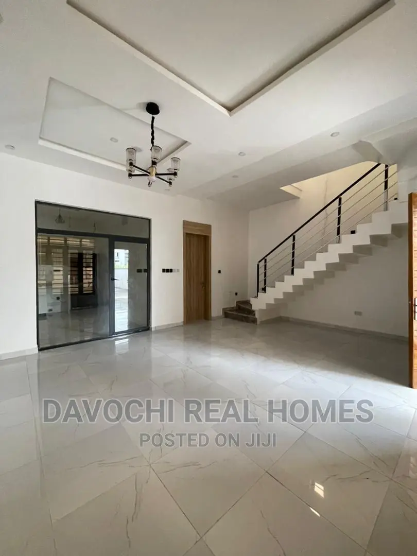 3bdrm Apartment in Chevron Second Toll, Lekki for rent